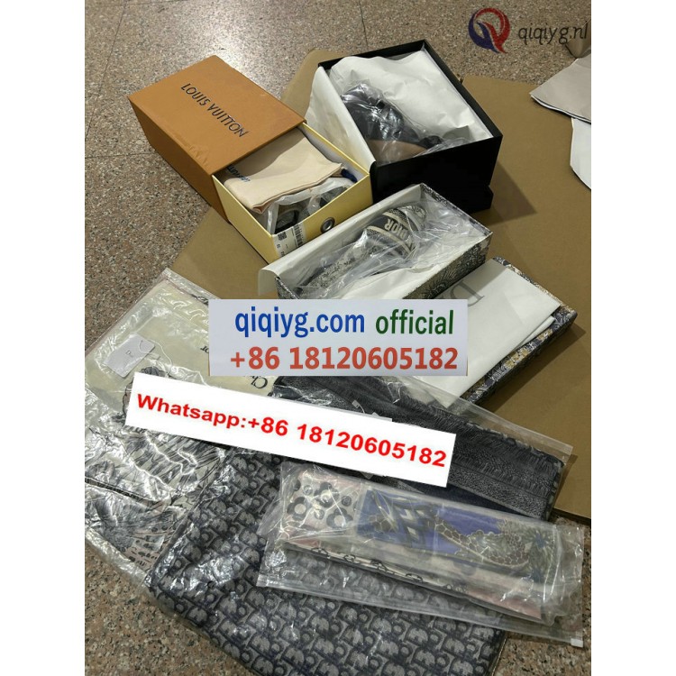 qiqiyg.com Gratis Verzending | Foto's en Contact qiqiyg via WhatsApp QYQ081