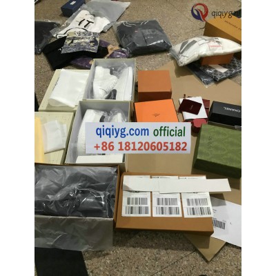 qiqiyg.com Gratis Verzending | Foto's en Contact qiqiyg via WhatsApp QYQ094