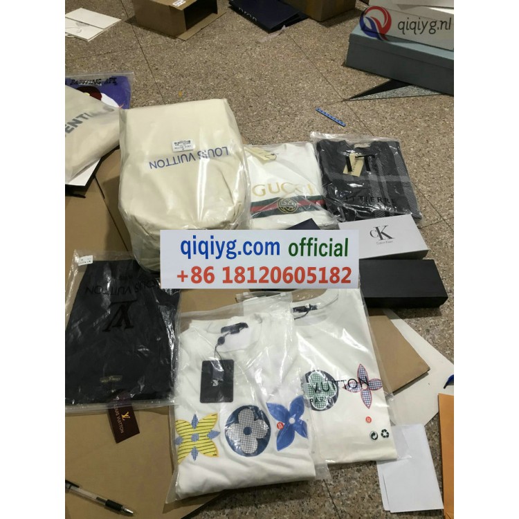 qiqiyg.com Gratis Verzending | Foto's en Contact qiqiyg via WhatsApp QYQ132