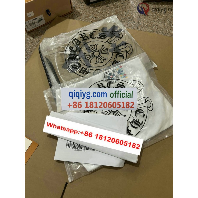 qiqiyg.com Gratis Verzending | Foto's en Contact qiqiyg via WhatsApp QYQ159