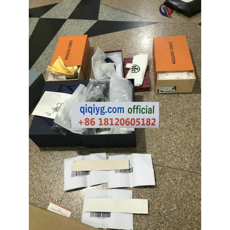 qiqiyg.com Gratis Verzending | Foto's en Contact qiqiyg via WhatsApp QYQ170