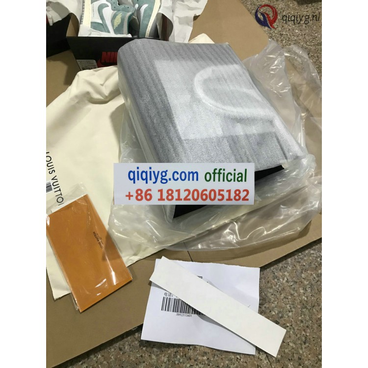 qiqiyg.com Gratis Verzending | Foto's en Contact qiqiyg via WhatsApp QYQ174