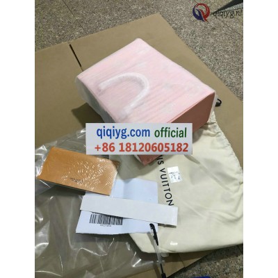 qiqiyg.com Gratis Verzending | Foto's en Contact qiqiyg via WhatsApp QYQ180