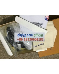 qiqiyg.com Gratis Verzending | Foto's en Contact qiqiyg via WhatsApp QYQ186