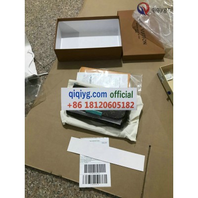 qiqiyg.com Gratis Verzending | Foto's en Contact qiqiyg via WhatsApp QYQ196