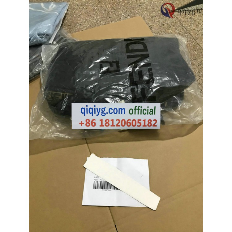 qiqiyg.com Gratis Verzending | Foto's en Contact qiqiyg via WhatsApp QYQ226