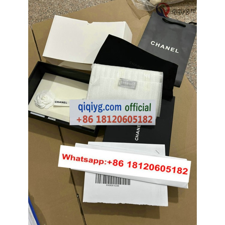 qiqiyg.com Gratis Verzending | Foto's en Contact qiqiyg via WhatsApp QYQ237