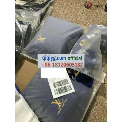 qiqiyg.com Gratis Verzending | Foto's en Contact qiqiyg via WhatsApp QYQ260