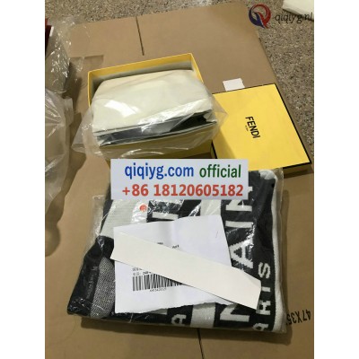 qiqiyg.com Gratis Verzending | Foto's en Contact qiqiyg via WhatsApp QYQ287