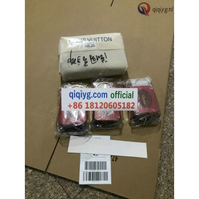 qiqiyg.com Gratis Verzending | Foto's en Contact qiqiyg via WhatsApp QYQ296