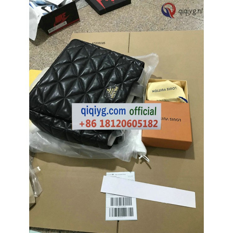 qiqiyg.com Gratis Verzending | Foto's en Contact qiqiyg via WhatsApp QYQ313