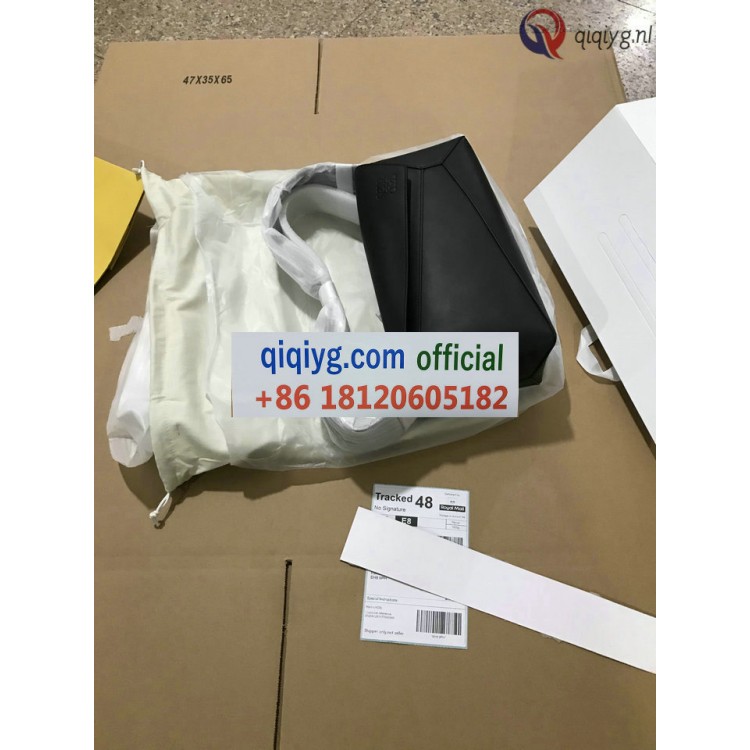 qiqiyg.com Gratis Verzending | Foto's en Contact qiqiyg via WhatsApp QYQ318